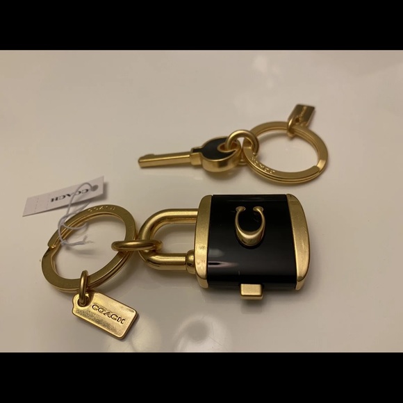 NWT COACH Lock And Key Bag Charm Key Ring C1679 BLACK - Picture 8 of 12